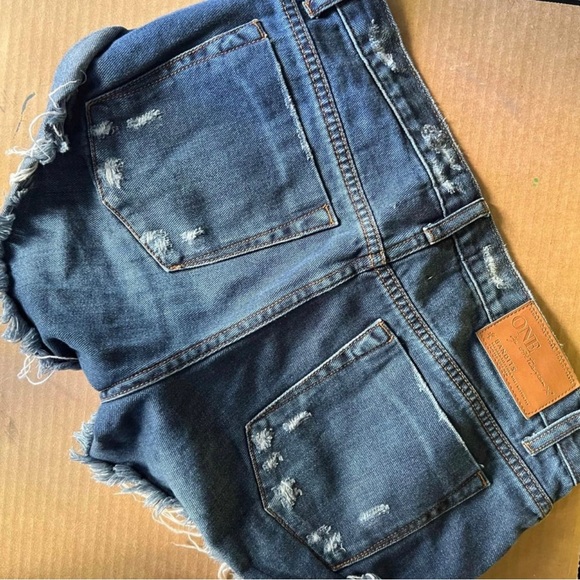 One Teaspoon Shorts - Picture 3 of 9